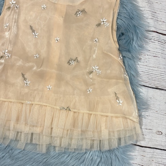 Mable Tulle Bottom Shift Floral Top In Cream Beige - Picture 6 of 8